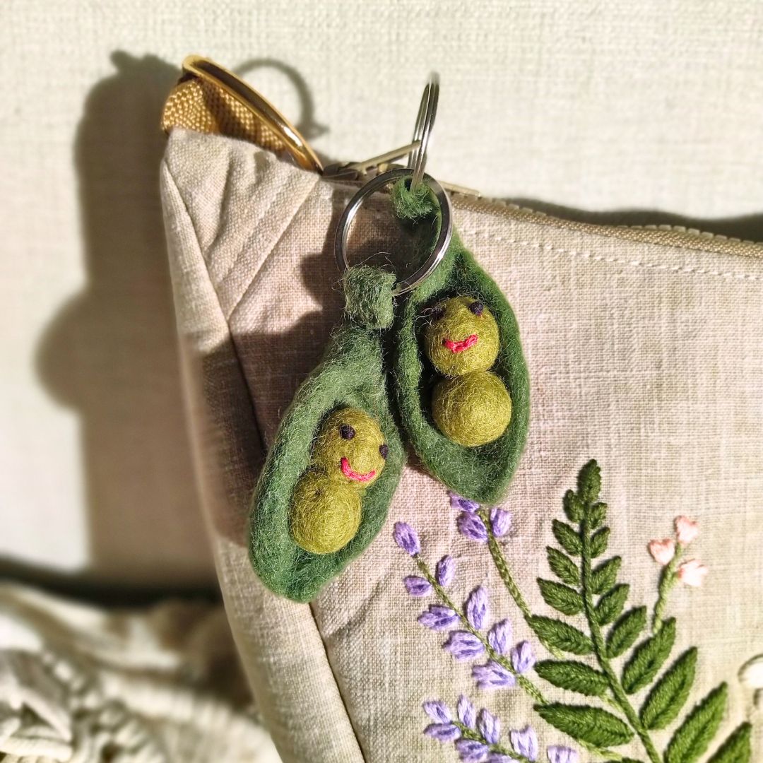 Felt Peas in a Pod Friendship Keyring | Felt So Good