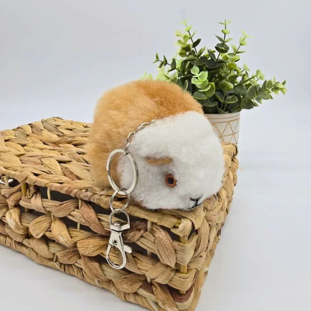Alpaca Keychain | Guinea Pig - 100% Sustainable Alpaca Fur by WUAMAN - Alpaca